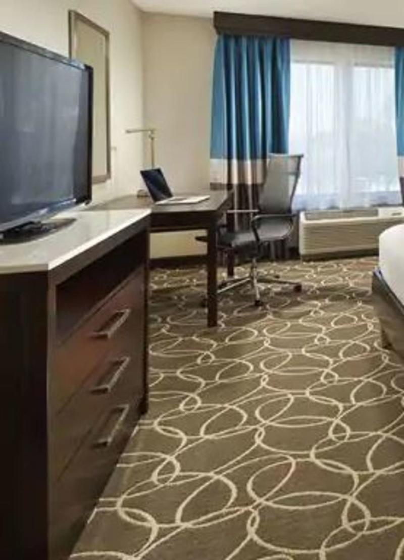 Hilton Garden Inn Спартанберг Экстерьер фото